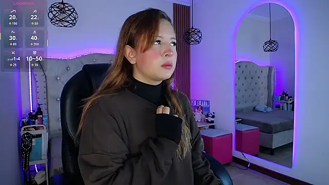 Snapshot of Charlotte_Jones__ chatting on 01/17/26, 11:36 Charlotte Jones online show from 01/17/26, 11:36