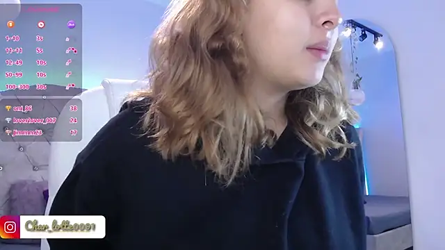 Charlotte Jones   online show from 03/21/25, 11:12