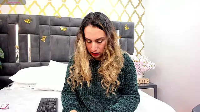 RubbyTaylor online show from 10/21/25, 02:16