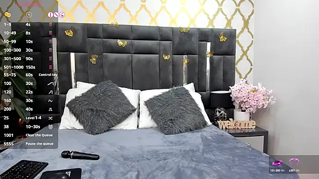 Snapshot of RubbyTaylor chatting on 10/03/25, 02:40 RubbyTaylor online show from 10/03/25, 02:40