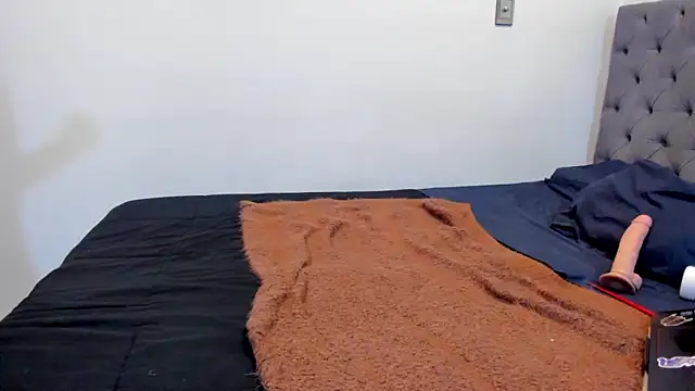 Snapshot of sexx_hunters chatting on 12/09/24, 10:52 sexx hunters online show from 12/09/24, 10:52