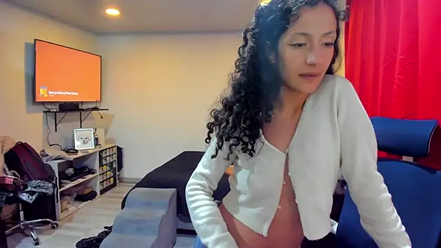 Snapshot of sexx_hunters chatting on 01/05/25, 10:50 sexx hunters online show from 01/05/25, 10:50