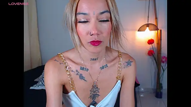 Veronicaa 2 online show from 10/19/25, 09:28