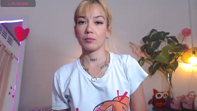 Veronicaa 2 online show from 06/16/26, 09:04