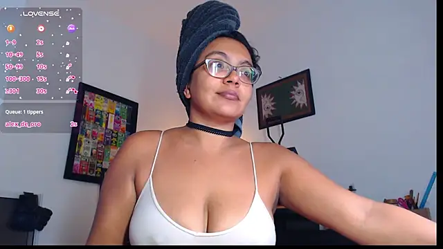 Snapshot of Rachell__420 chatting on 04/02/26, 11:22 Rachell 420 online show from 04/02/26, 11:22