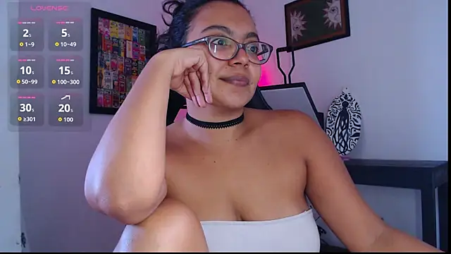 Snapshot of Rachell__420 chatting on 04/20/26, 02:40 Rachell 420 online show from 04/20/26, 02:40