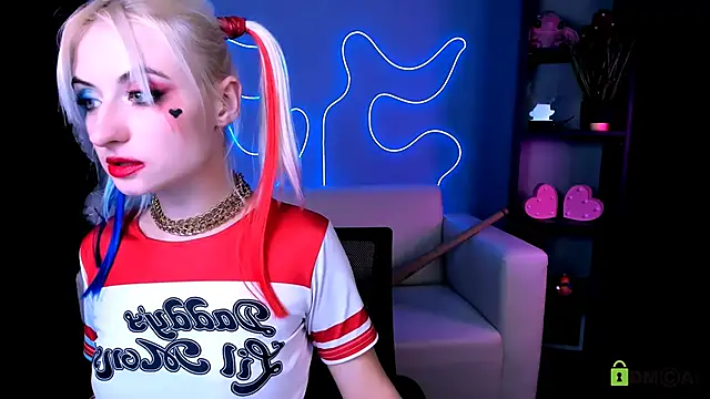 melisa white1 online show from 10/31/25, 08:27