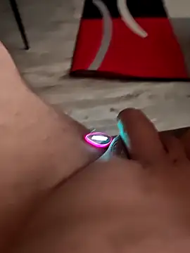 Szeltolo001 online show from 03/04/26, 03:47