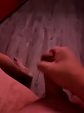 Szeltolo001 online show from 11/24/25, 03:06