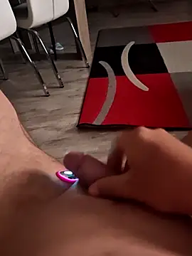 Szeltolo001 online show from 04/07/26, 10:44