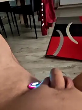 Snapshot of Szeltolo001 chatting on 03/02/26, 03:18 Szeltolo001 online show from 03/02/26, 03:18