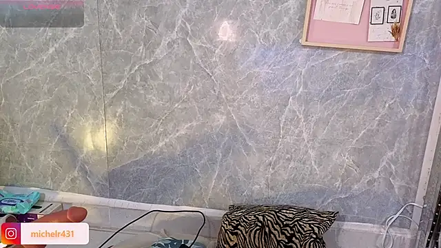 Mia  reys online show from 03/25/26, 12:48