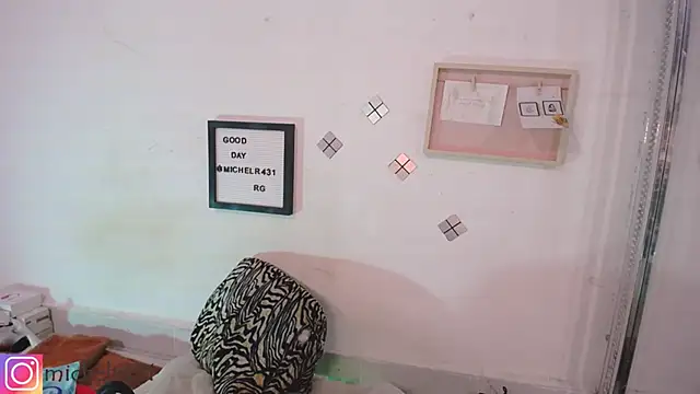 Mia  reys online show from 09/21/25, 01:16