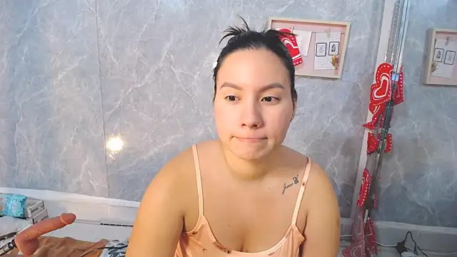 Mia  reys online show from 02/21/26, 12:29