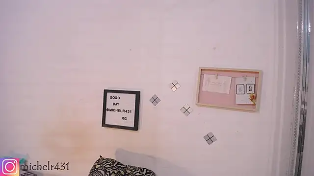 Mia  reys online show from 10/04/25, 12:07