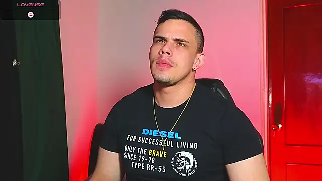 Snapshot of Regansmiths chatting on 09/21/25, 07:35 Regansmiths online show from 09/21/25, 07:35