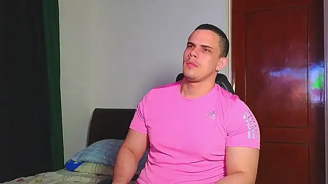 Snapshot of Regansmiths chatting on 03/23/25, 07:09 Regansmiths online show from 03/23/25, 07:09