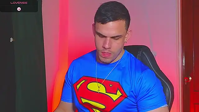 Snapshot of Regansmiths chatting on 10/25/25, 01:27 Regansmiths online show from 10/25/25, 01:27