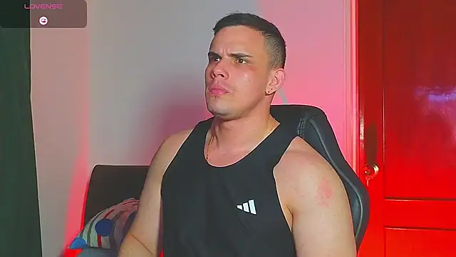 Snapshot of Regansmiths chatting on 09/17/25, 06:26 Regansmiths online show from 09/17/25, 06:26