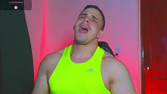 Snapshot of Regansmiths chatting on 11/22/25, 02:10 Regansmiths online show from 11/22/25, 02:10