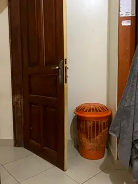 Snapshot of sweet18creamybigpussy chatting on 10/15/25, 05:28 sweet18creamybigpussy online show from 10/15/25, 05:28