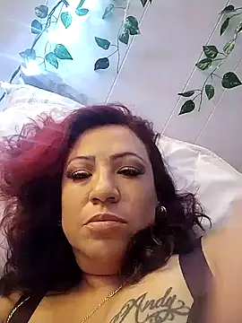 Snapshot of Erotic_nayma chatting on 12/31/24, 02:14 Erotic nayma online show from 12/31/24, 02:14