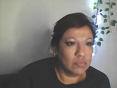 Snapshot of Erotic_nayma chatting on 12/06/24, 02:22 Erotic nayma online show from 12/06/24, 02:22