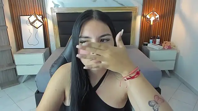 delilaquinn online show from 11/08/25, 12:42