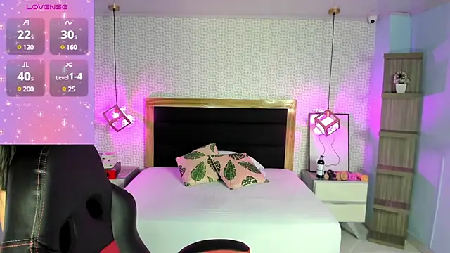 delilaquinn online show from 03/21/25, 12:17