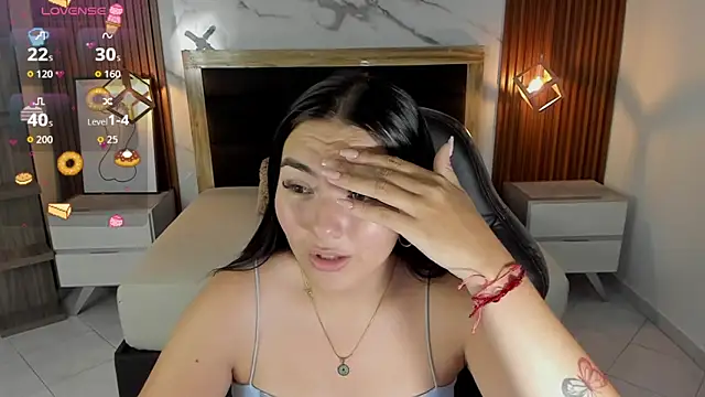 delilaquinn online show from 11/12/25, 12:20