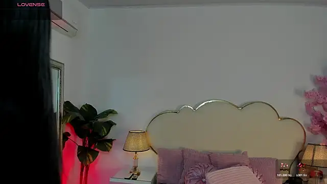 CahitlinBell online show from 04/24/26, 05:42