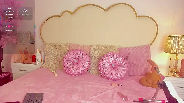 CahitlinBell online show from 09/23/25, 05:58