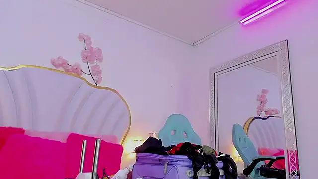 CahitlinBell online show from 02/07/25, 04:37