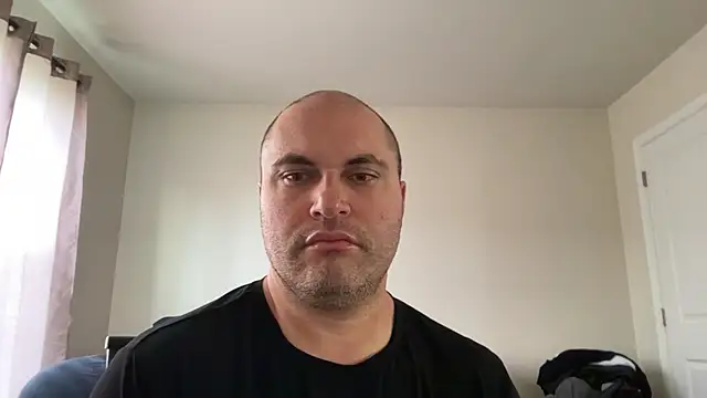 SluggishChase99 online show from 05/01/26, 09:53