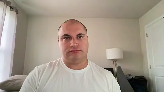 SluggishChase99 online show from 11/12/25, 07:51