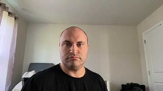 SluggishChase99 online show from 05/18/26, 09:52