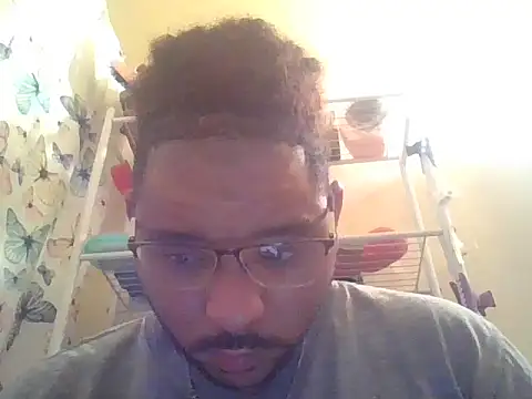 Snapshot of Dj-yefri-pauta chatting on 04/23/26, 12:06 Dj-yefri-pauta online show from 04/23/26, 12:06