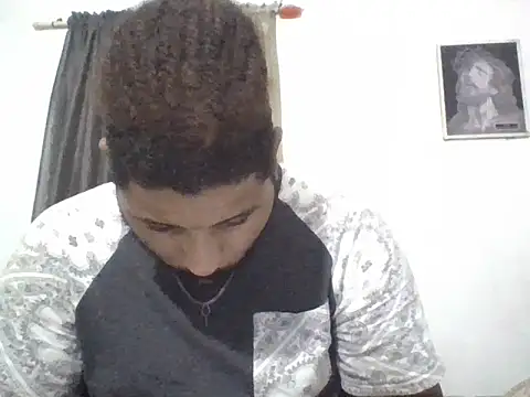 Snapshot of Dj-yefri-pauta chatting on 05/21/26, 11:24 Dj-yefri-pauta online show from 05/21/26, 11:24