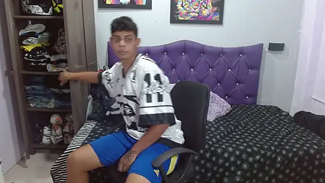 Wiiliam 20 online show from 12/20/25, 07:17