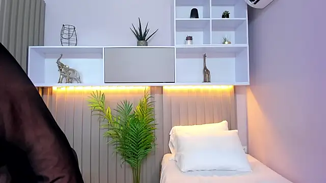 dahianthompson online show from 11/22/25, 08:29