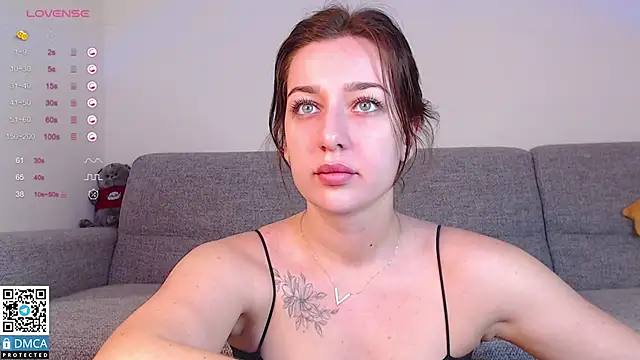 Snapshot of Zoi_Morgan chatting on 09/19/25, 05:22 Zoi Morgan online show from 09/19/25, 05:22