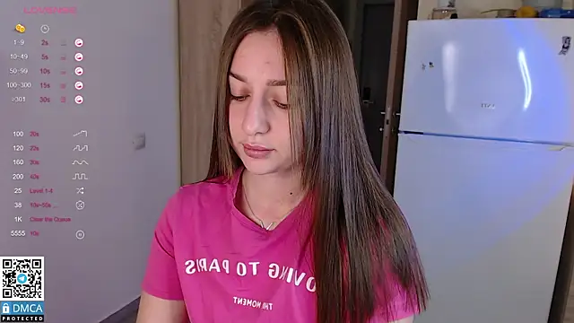 Snapshot of Zoi_Morgan chatting on 09/30/25, 10:54 Zoi Morgan online show from 09/30/25, 10:54