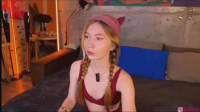 izi-fox online show from 09/18/25, 04:10