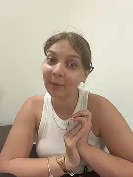 Snapshot of kitty_kat__ chatting on 09/16/25, 10:55 kitty kat online show from 09/16/25, 10:55