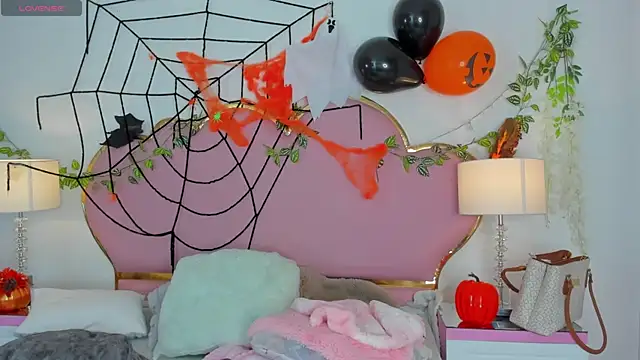 EmmaCrush online show from 10/29/25, 09:14