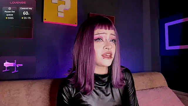 Elettra Rou online show from 10/15/25, 01:48