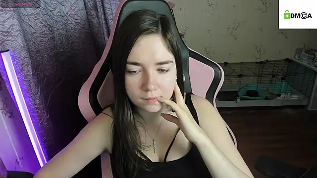 Crazy forest fairy online show from 10/17/25, 04:49