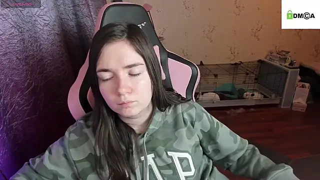 Crazy forest fairy online show from 10/21/25, 03:33