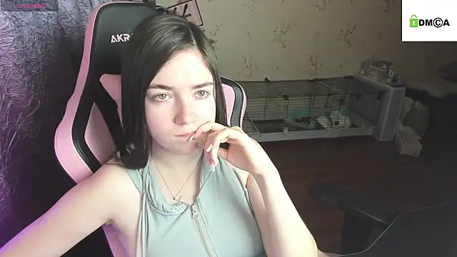 Crazy forest fairy online show from 10/30/25, 01:15