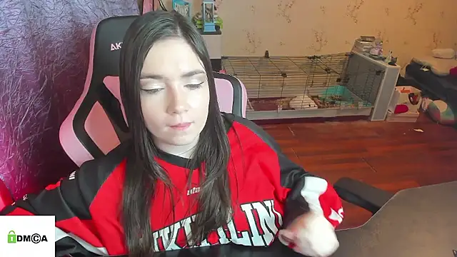 Snapshot of Crazy_forest_fairy chatting on 01/16/26, 02:26 Crazy forest fairy online show from 01/16/26, 02:26